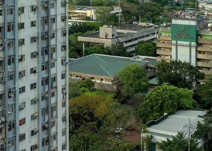 Fully Furnished :japandi Warm Retreat In Qc *